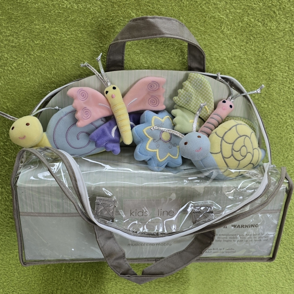 NWT VHTF BIRTH to 5M MAGIC GARDEN MUSICAL MOBILE BUTTERFLIES SNAILS +FLOWER (Q1)